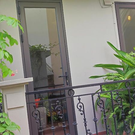 T Home Balcony Homestay Hanoi Exteriör bild